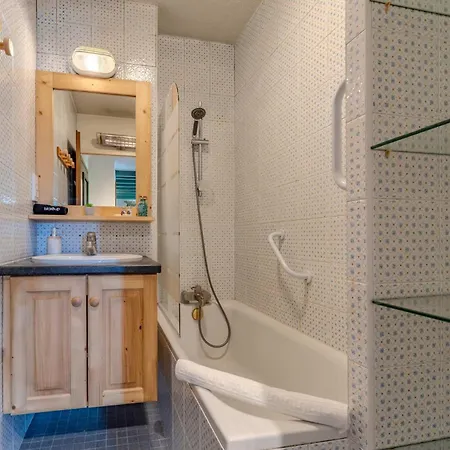 Comfort With Balcony Access And Parking Διαμέρισμα