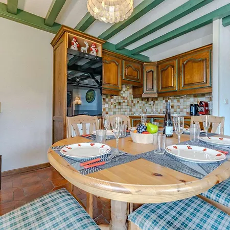 Comfort With Balcony Access And Parking Apartment